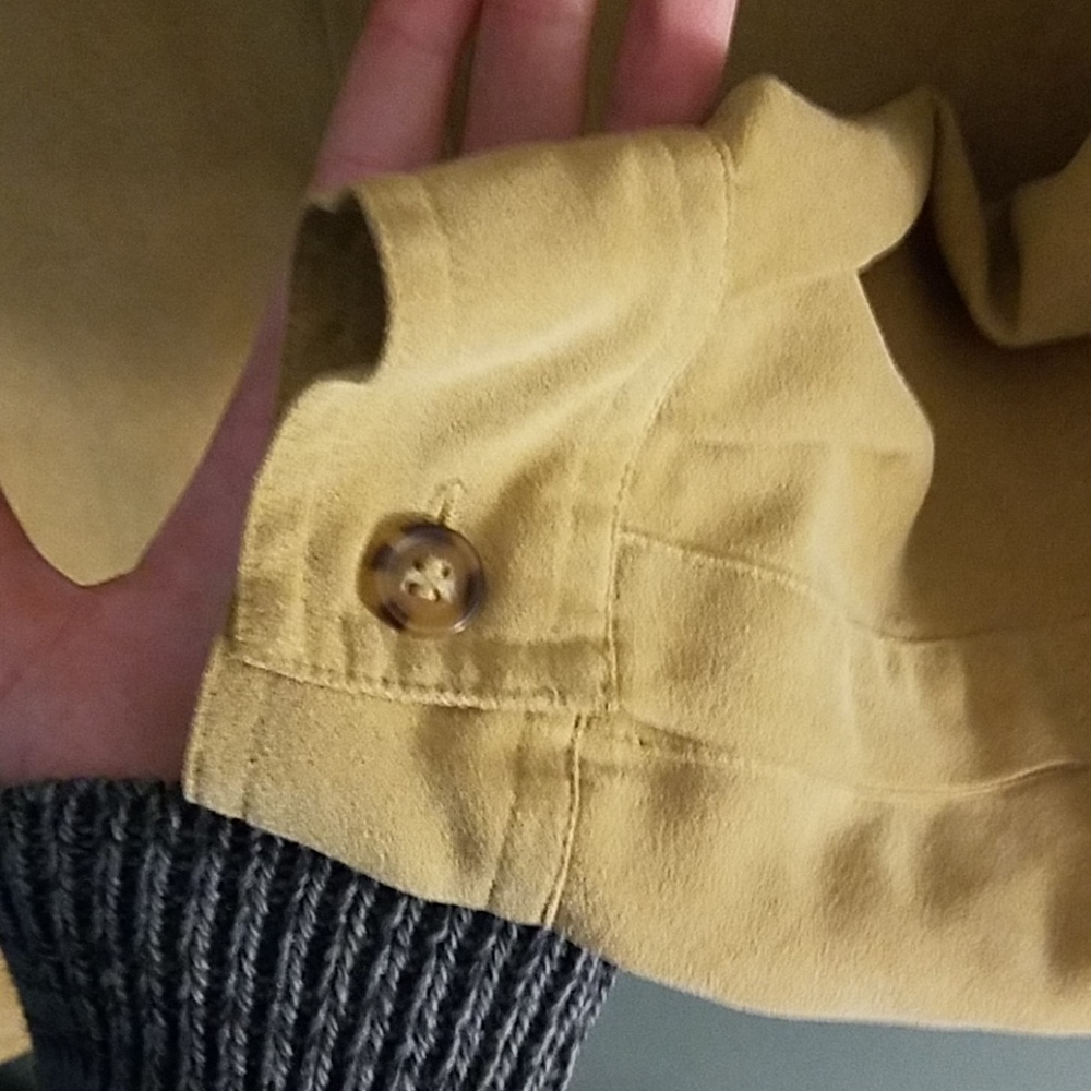 Vintage Button Up - Picture 4 of 4